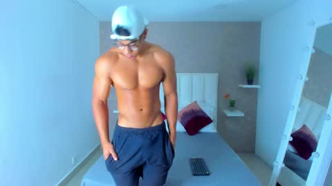 sam_rouge online show from February 28, 5:48 pm