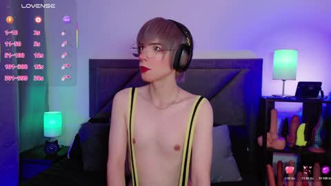 Sam online show from April 4, 6:53 am