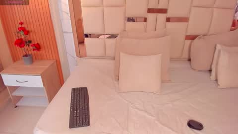 samantha   online show from February 26, 4:49 am