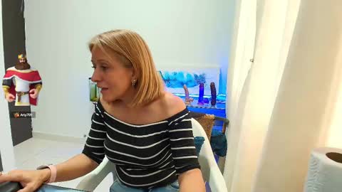 Samanta Stone online show from October 6, 10:05 pm