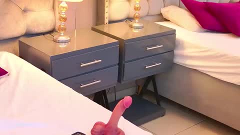 Samantaa G online show from December 20, 1:40 pm