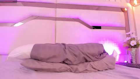 Snapshot of samantha_beckham chatting on February 17, 5:23 pm Samantha Beckham online show from February 17, 5:23 pm