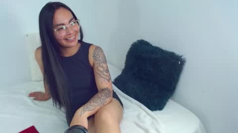 samantha_vaker online show from February 23, 8:00 pm