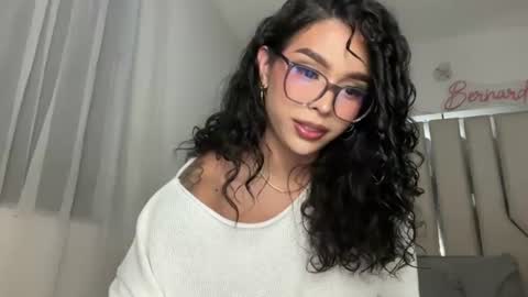 Samantha Bernardo online show from July 23, 1:30 am