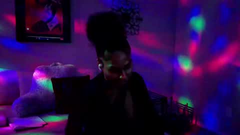 Yaya online show from February 19, 2:33 am