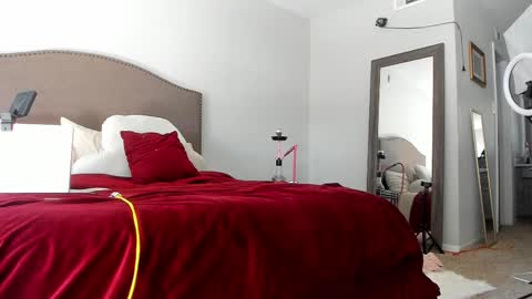 Yaya online show from September 28, 6:50 pm