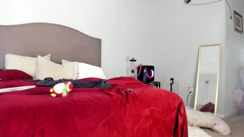 Yaya online show from September 11, 4:41 pm