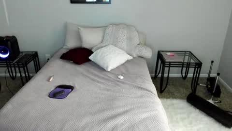 Yaya online show from February 22, 4:07 am