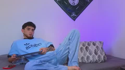 samevansx online show from September 30, 9:25 pm