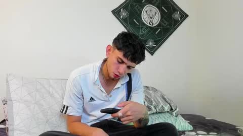 samevansx online show from February 7, 8:01 pm