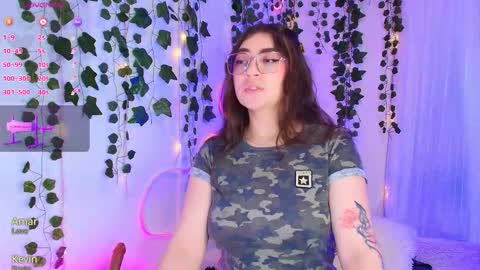Snapshot of samii_evans chatting on September 9, 3:50 am samii evans online show from September 9, 3:50 am