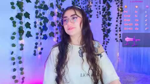 Snapshot of samii_evans chatting on September 22, 6:28 am samii evans online show from September 22, 6:28 am