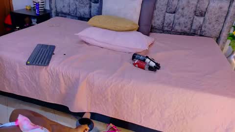 samirths_boy_ online show from April 9, 7:30 pm