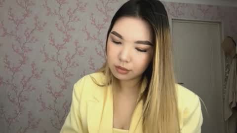 Elina online show from February 21, 8:39 am