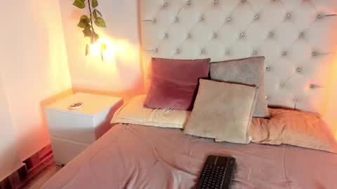 Samantha online show from November 24, 5:06 am