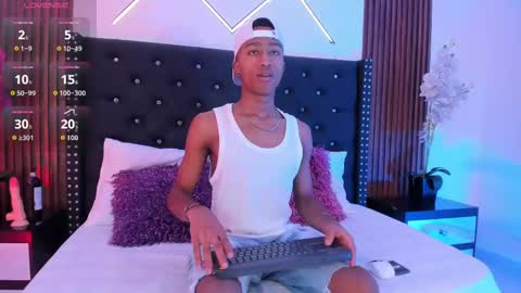 sammyyadams_ online show from September 20, 10:35 pm