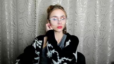 Sam   online show from February 14, 3:26 pm