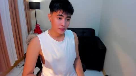 Sam online show from December 3, 1:17 pm