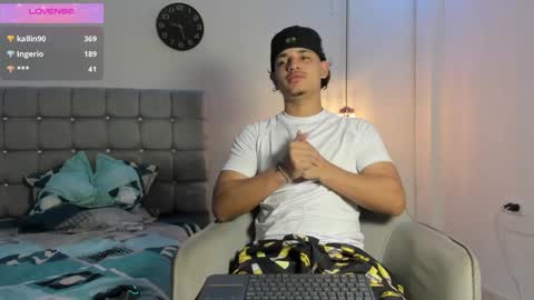 Snapshot of samxx_muscle chatting on September 18, 1:48 pm samxx_muscle online show from September 18, 1:48 pm