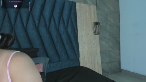 S A M Y  G R E Y  online show from November 20, 3:38 am