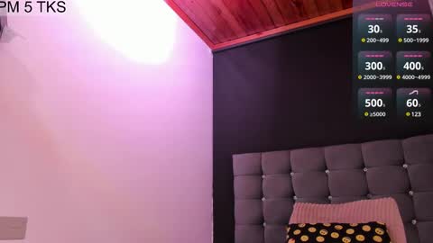 Snapshot of samypink_ chatting on March 10, 6:49 am samy online show from March 10, 6:49 am