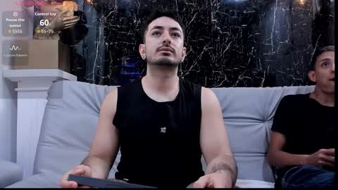 sander6927 online show from March 12, 1:26 pm