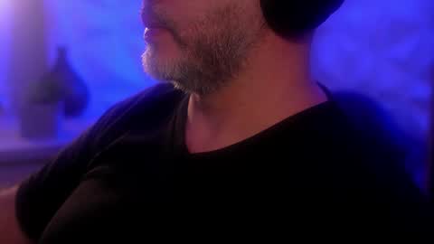 Sanders online show from October 6, 3:57 am