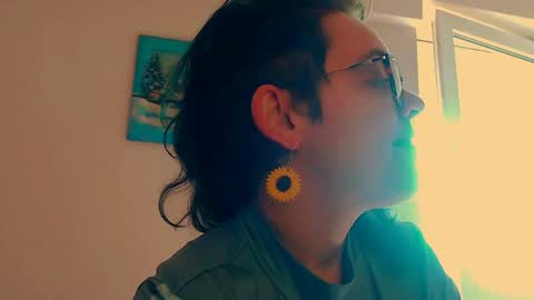 Sandra online show from March 22, 1:26 pm