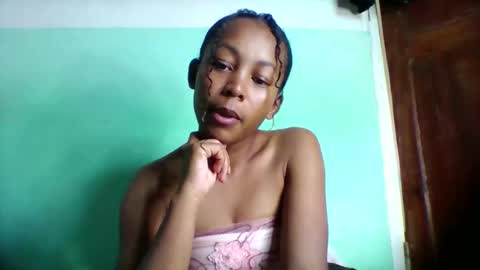 sandra1253099 online show from March 31, 8:59 am