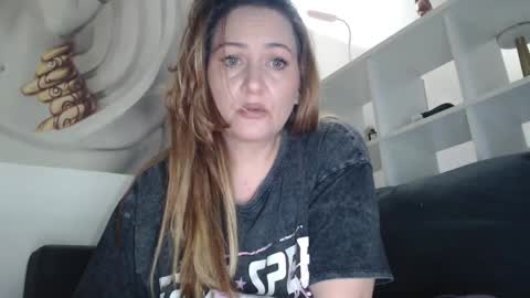 dont forghet to thumbs up if you like my show online show from May 17, 5:22 pm