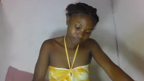 sandricaaa online show from March 29, 9:22 am