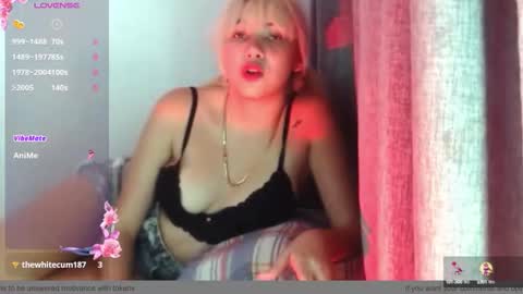 sandy_straw online show from September 15, 1:40 am