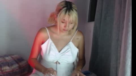 sandy_straw online show from September 26, 1:24 am