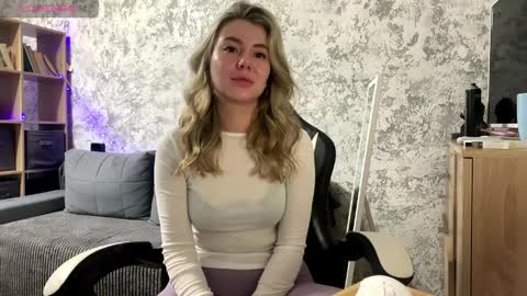 Sandy online show from April 2, 4:03 pm