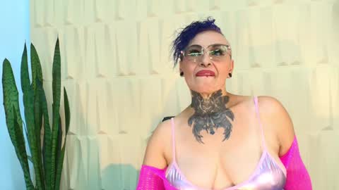 Sandy Rose online show from March 12, 9:35 pm