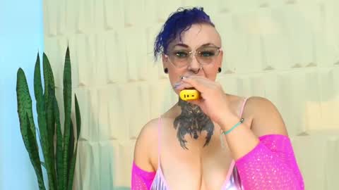 Sandy Rose online show from March 12, 6:32 pm