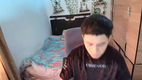 santi_ss online show from July 28, 1:21 pm