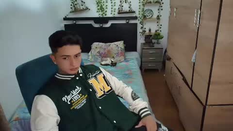 santi_ss online show from July 14, 2:05 am
