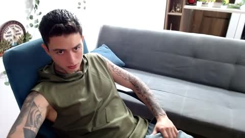 santi_ss online show from April 1, 1:50 am