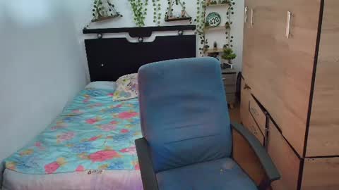 santi_ss online show from July 3, 3:28 pm