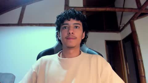 santi_twink19 online show from March 2, 5:08 am