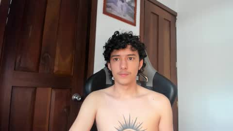 santi_twink19 online show from December 22, 12:34 pm