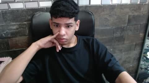 santi online show from November 10, 2:31 pm