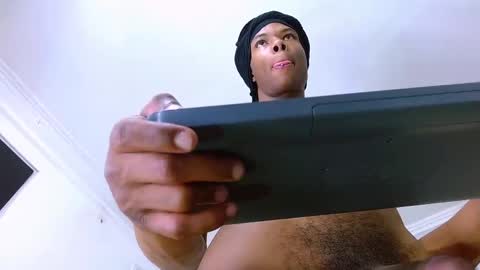 Santiiiiii  online show from March 4, 7:22 pm