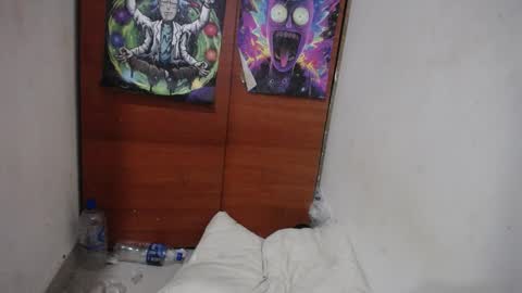 Santiago    online show from January 5, 1:35 am