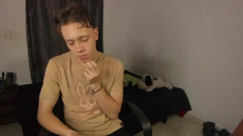 Julius Novachrono  online show from April 12, 11:53 pm