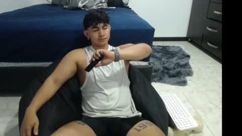 santii_jr online show from May 13, 4:16 pm