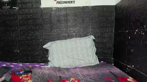 santos online show from May 12, 3:37 am