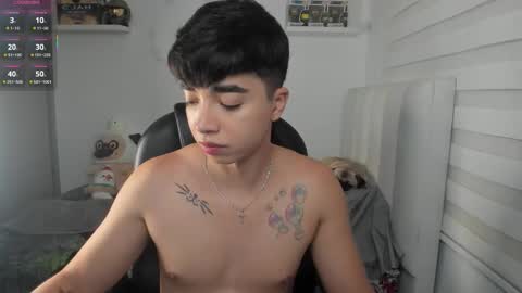 Mr. Santiago online show from March 3, 1:40 pm