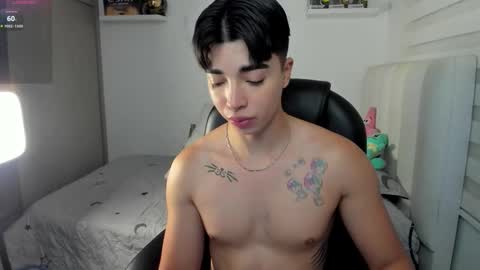 Mr. Santiago online show from November 18, 1:25 pm